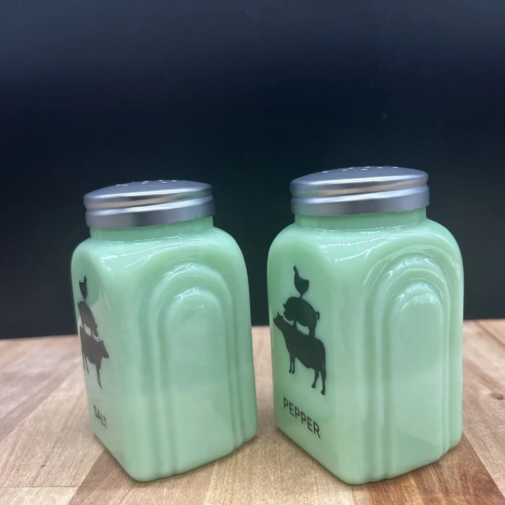 Mosser Farm Salt & Pepper Jadeite Green Arch  Shakers With Stacked Animals Gift